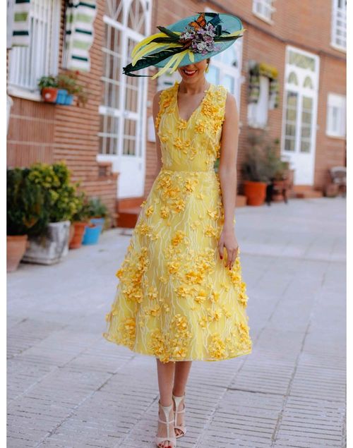 Yellow floral embroidered midi dress - PERFECT GUEST
