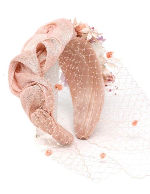 Wrinkled headband in pink sinamay silk stick with preserved flowers