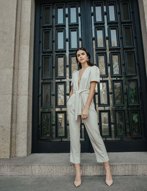 Long party jumpsuit with short sleeves and beige belt