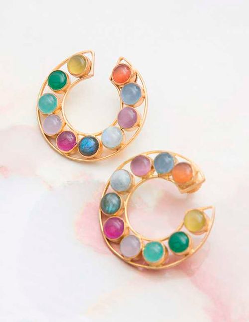 Circular earrings with multicolored stones