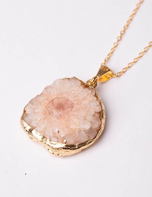 Pendant with salmon-colored natural stone