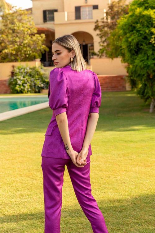 Fuchsia jacquard suit with pants and jacket with puffed sleeves